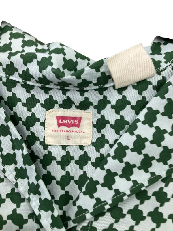 Top Short Sleeve By Levis In Green, Size: L Supply