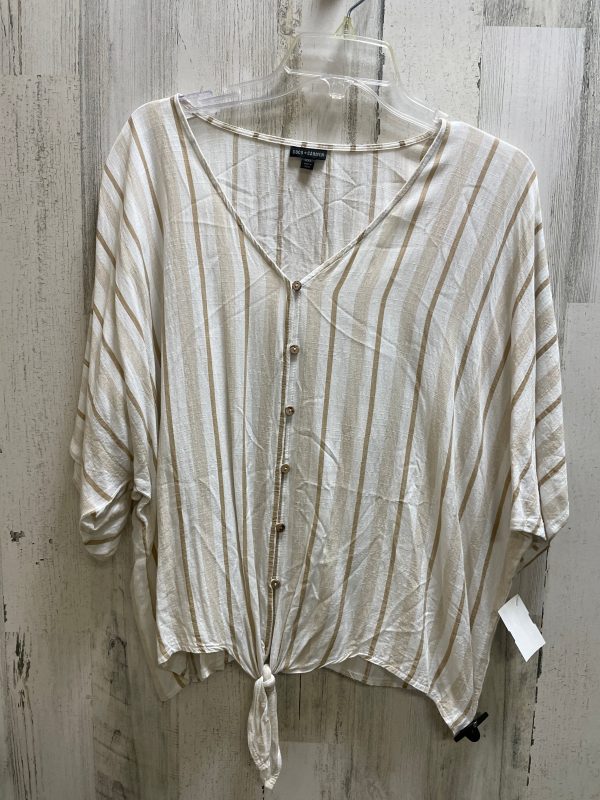 Top Short Sleeve By Coco And Carmen In Tan, Size: 2x For Discount