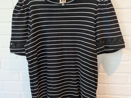 Black & White Top Short Sleeve Anne Klein, Size M Hot on Sale